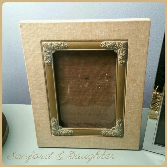 Frame - Vintage Inspired - Beautiful Details - Picture 1 of 3